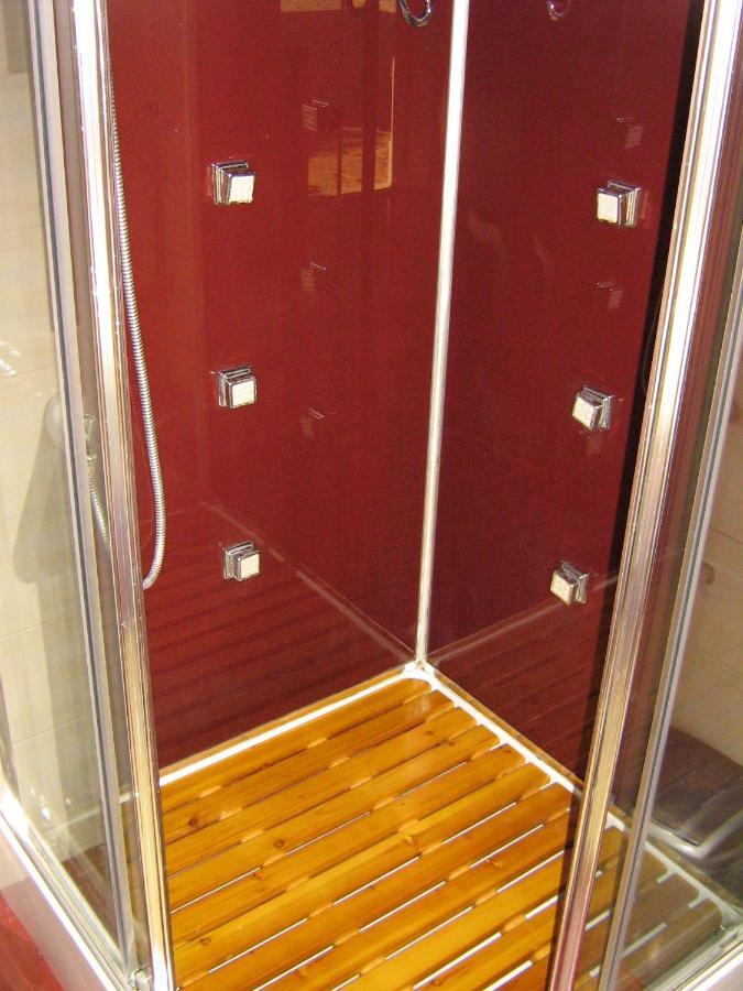 Orange Bamboo Suite Split Bagian luar foto